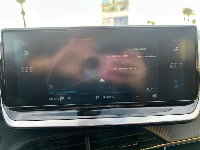 PEUGEOT 2008 ALLURE 1.2 E-THP AUTO SPANISH LHD IN SPAIN 16000 MILES SUPERB 2021